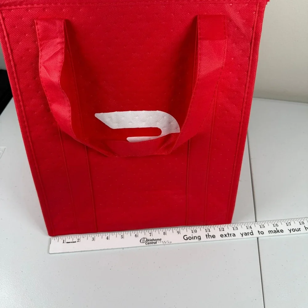DOORDASH Thermal Insulated HOT/COLD Food Delivery Bag Red w/ Carry Handles & Zip